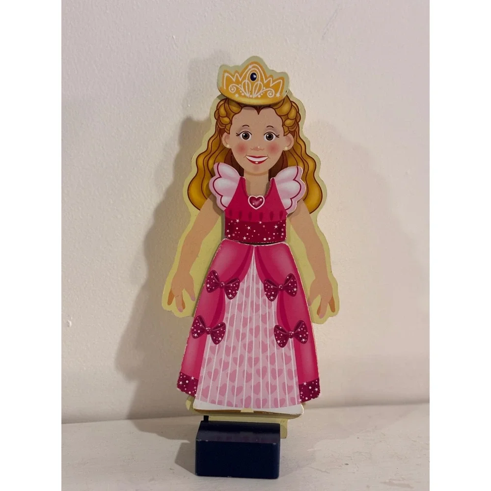Melissa & Doug Magnetic Dress-Up Princess Elise Wood Multicolor  7 outfits Good!